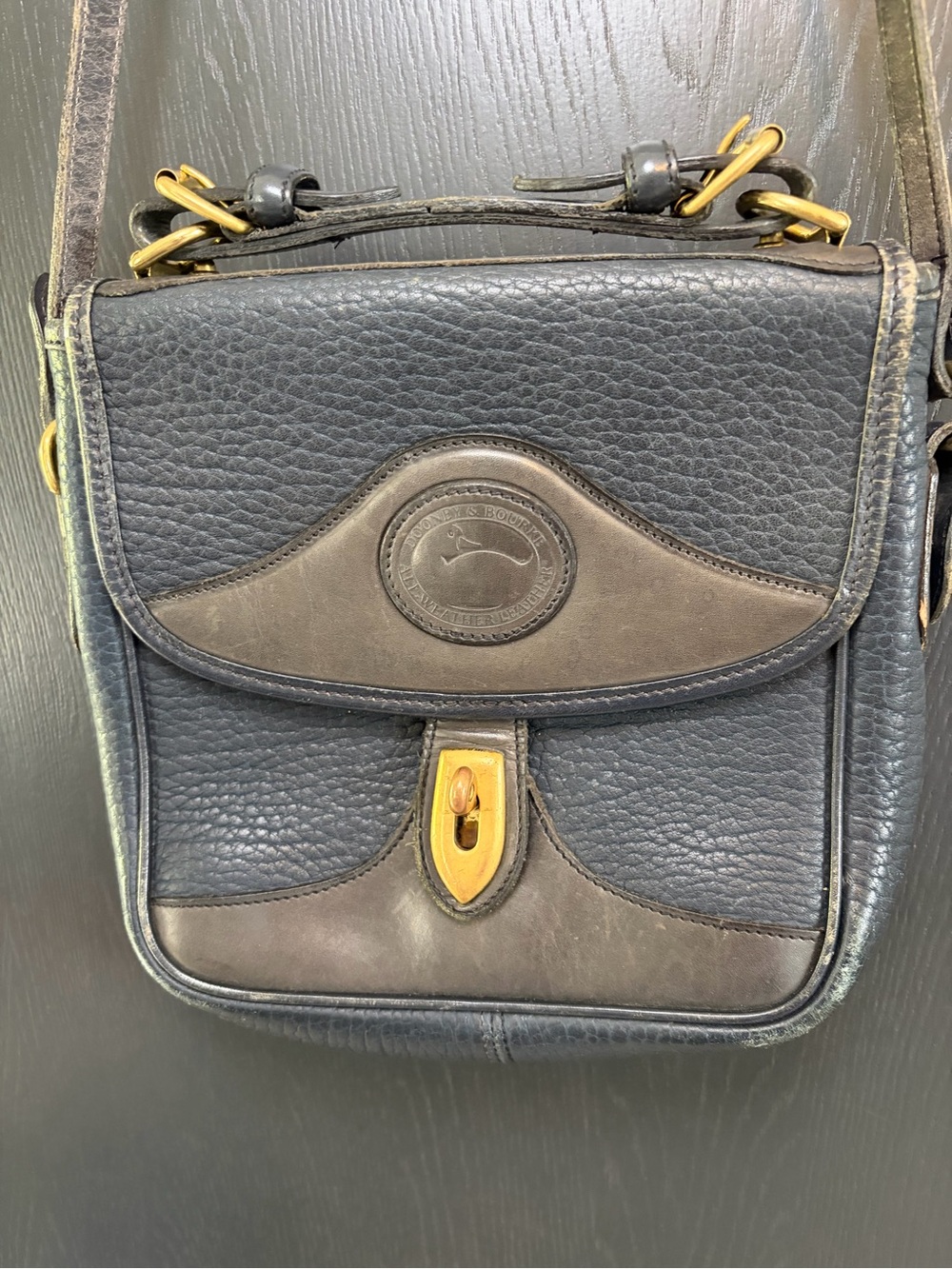 Vintage Dooney & Bourke All Weather Leather Turnlock Cross Body Authenticated